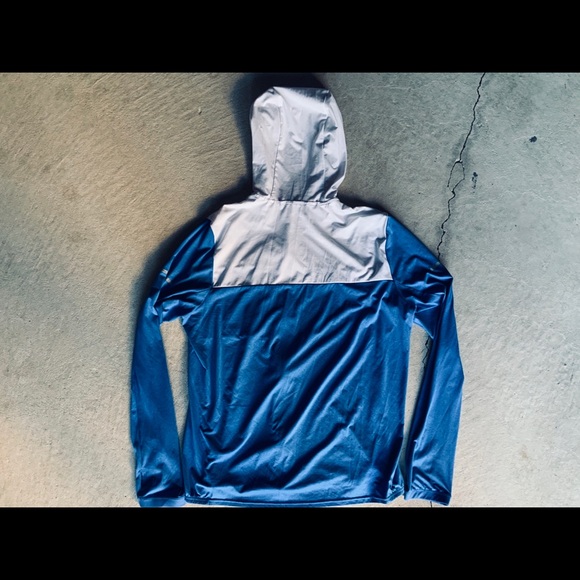 Adidas Running Jacket - Picture 2 of 5